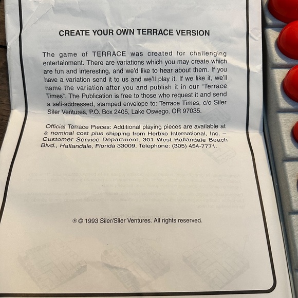 Strategy Board Game featured on Star Trek The Next Generation (Complete) - Picture 6 of 7